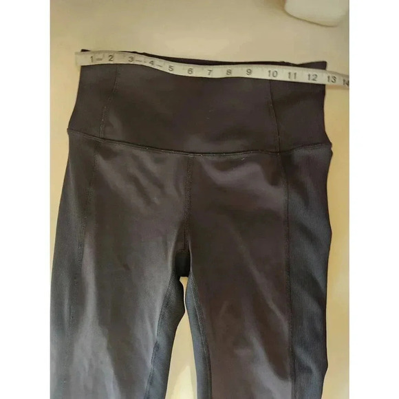Lululemon Black Leggings Size 6 22 Inch Inseam High Rise - Picture 6 of 8